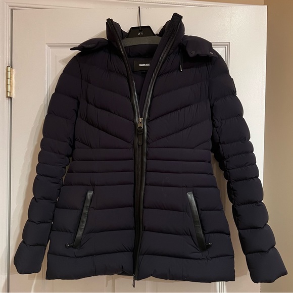 NAVY MACKAGE PATSY AGILE 360 DOWN JACKET WITH REMOVABLE SHEARLING FOX HOOD. - Picture 2 of 4